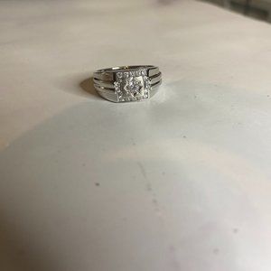 HRH Lucky Casino Ring